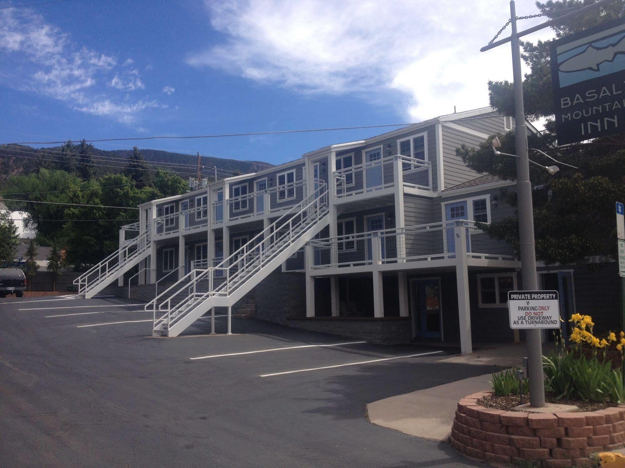 Basalt Mountain Inn Ngoại thất bức ảnh
